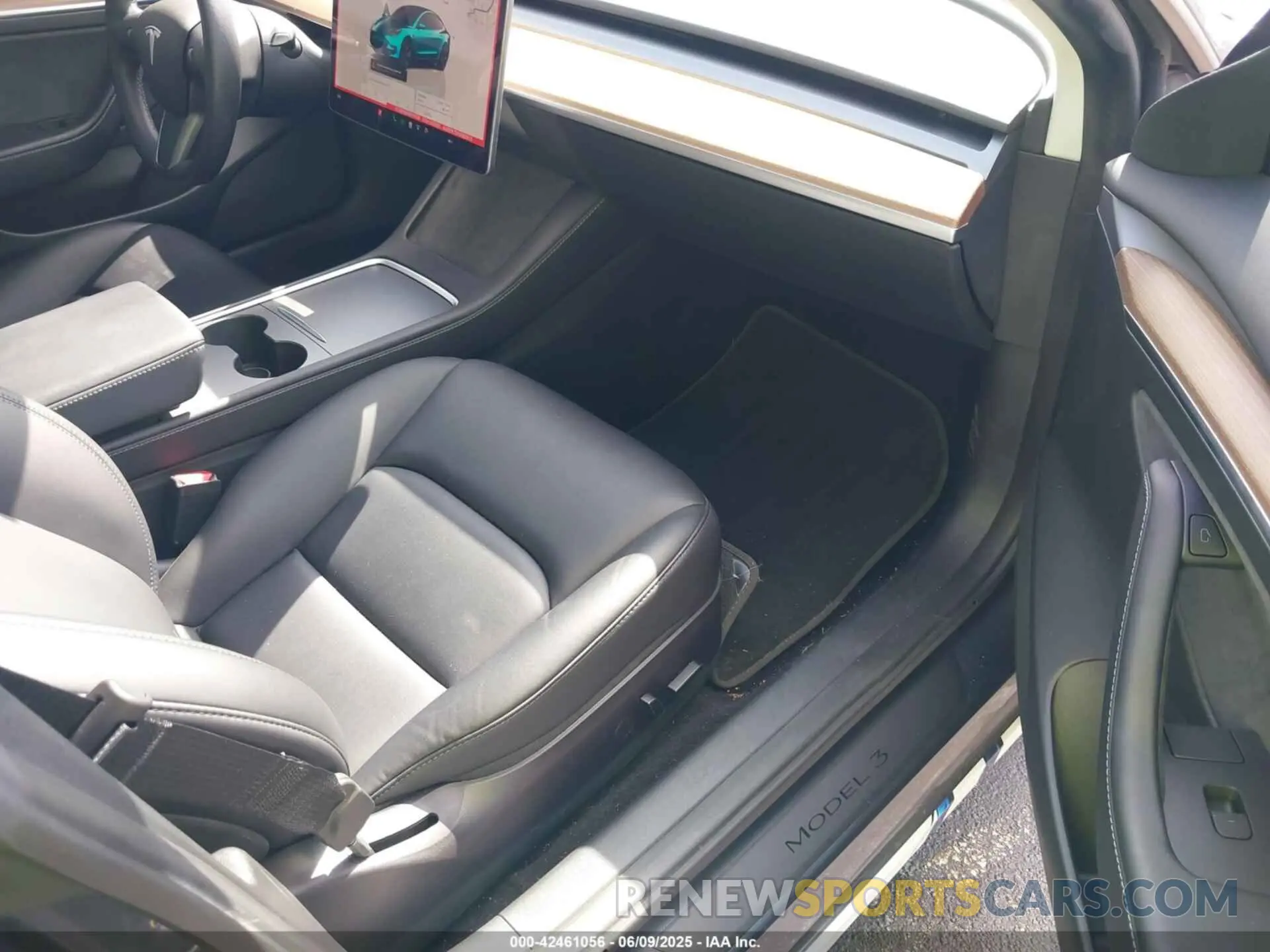 5 Photograph of a damaged car 5YJ3E1EB1NF176739 TESLA MODEL 3 2022