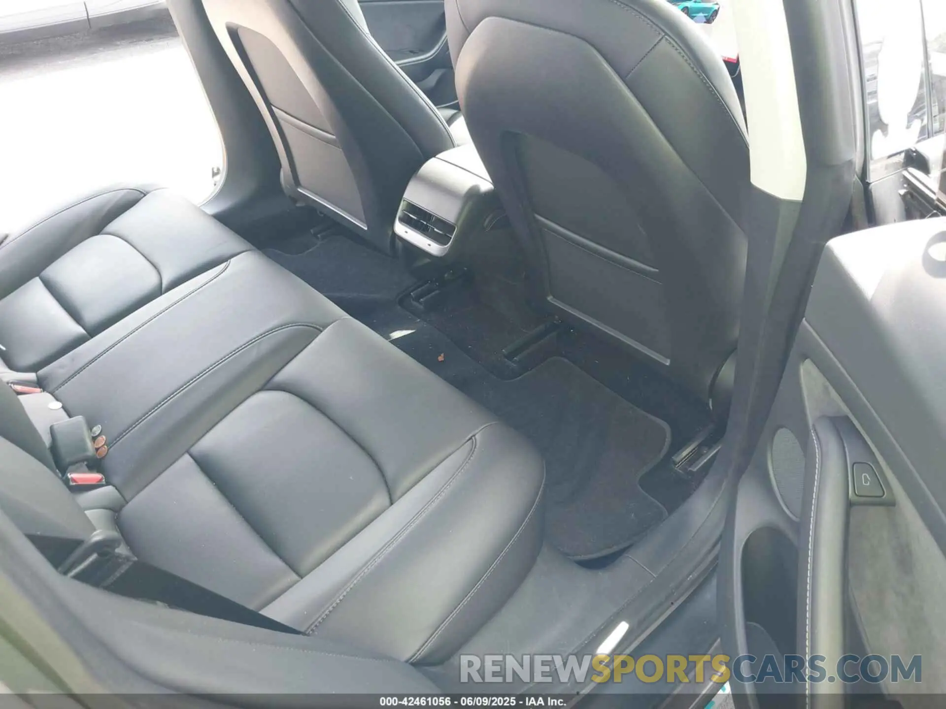 8 Photograph of a damaged car 5YJ3E1EB1NF176739 TESLA MODEL 3 2022