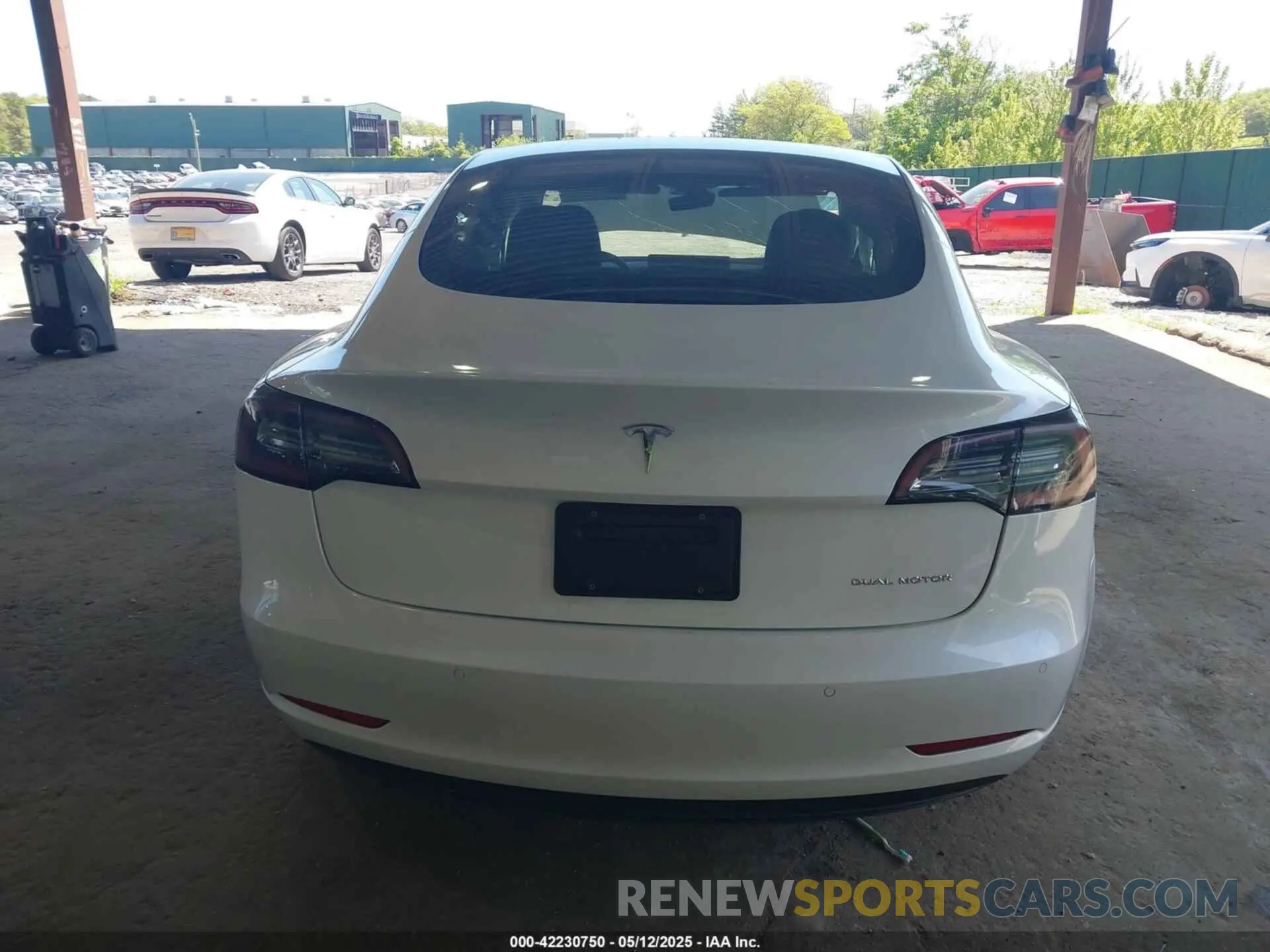 16 Photograph of a damaged car 5YJ3E1EB1NF192570 TESLA MODEL 3 2022