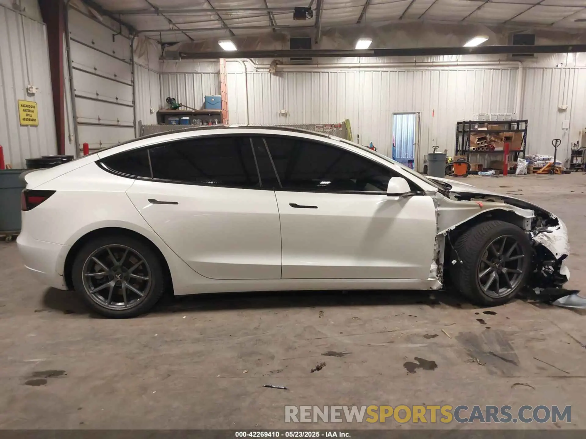 14 Photograph of a damaged car 5YJ3E1EB1NF196005 TESLA MODEL 3 2022