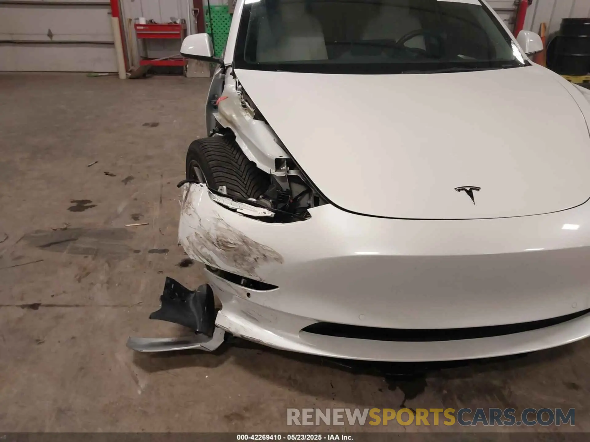 6 Photograph of a damaged car 5YJ3E1EB1NF196005 TESLA MODEL 3 2022