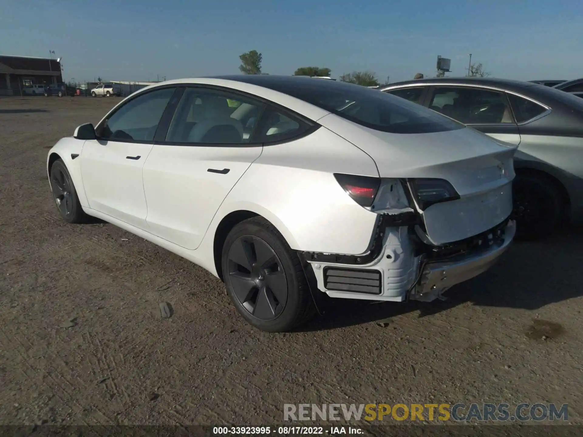 3 Photograph of a damaged car 5YJ3E1EB1NF232744 TESLA MODEL 3 2022