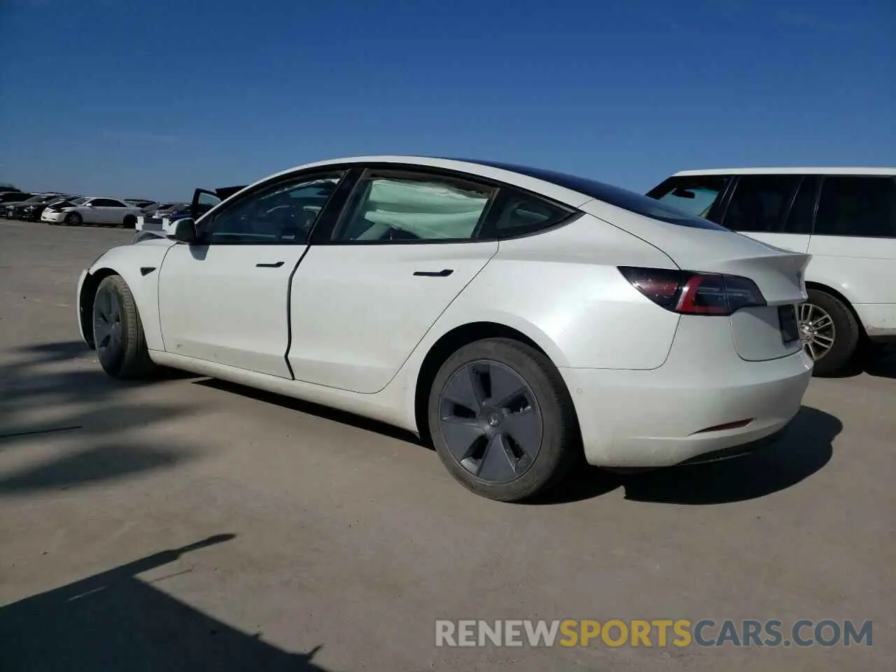 2 Photograph of a damaged car 5YJ3E1EB1NF236986 TESLA MODEL 3 2022