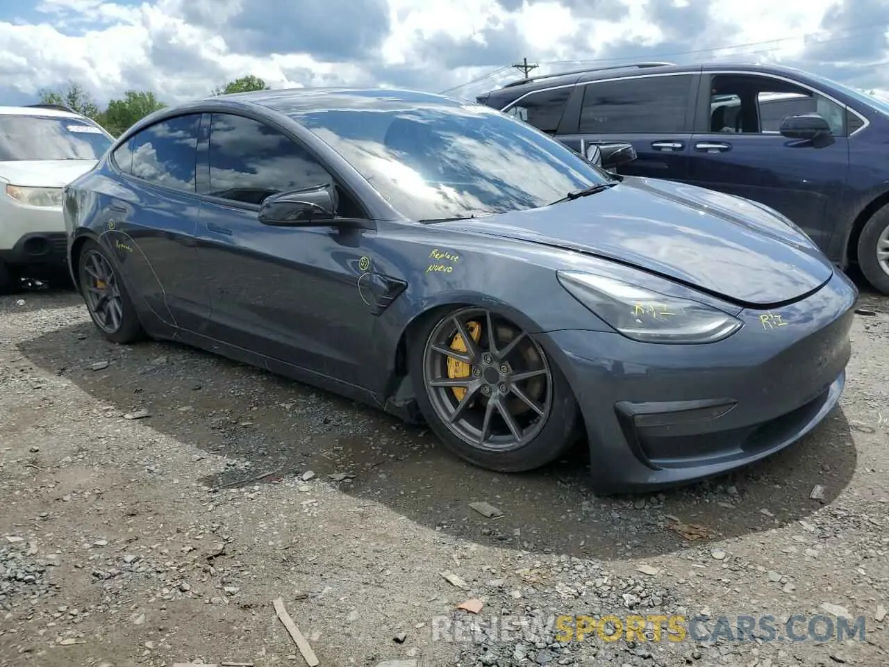 4 Photograph of a damaged car 5YJ3E1EB1NF238446 TESLA MODEL 3 2022