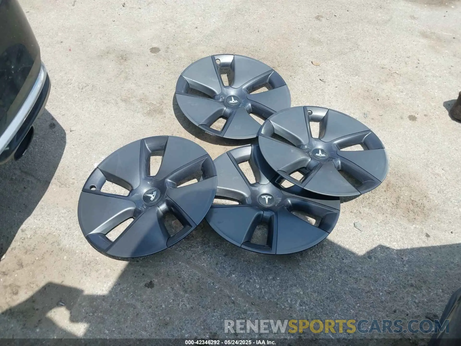 11 Photograph of a damaged car 5YJ3E1EB1NF266179 TESLA MODEL 3 2022