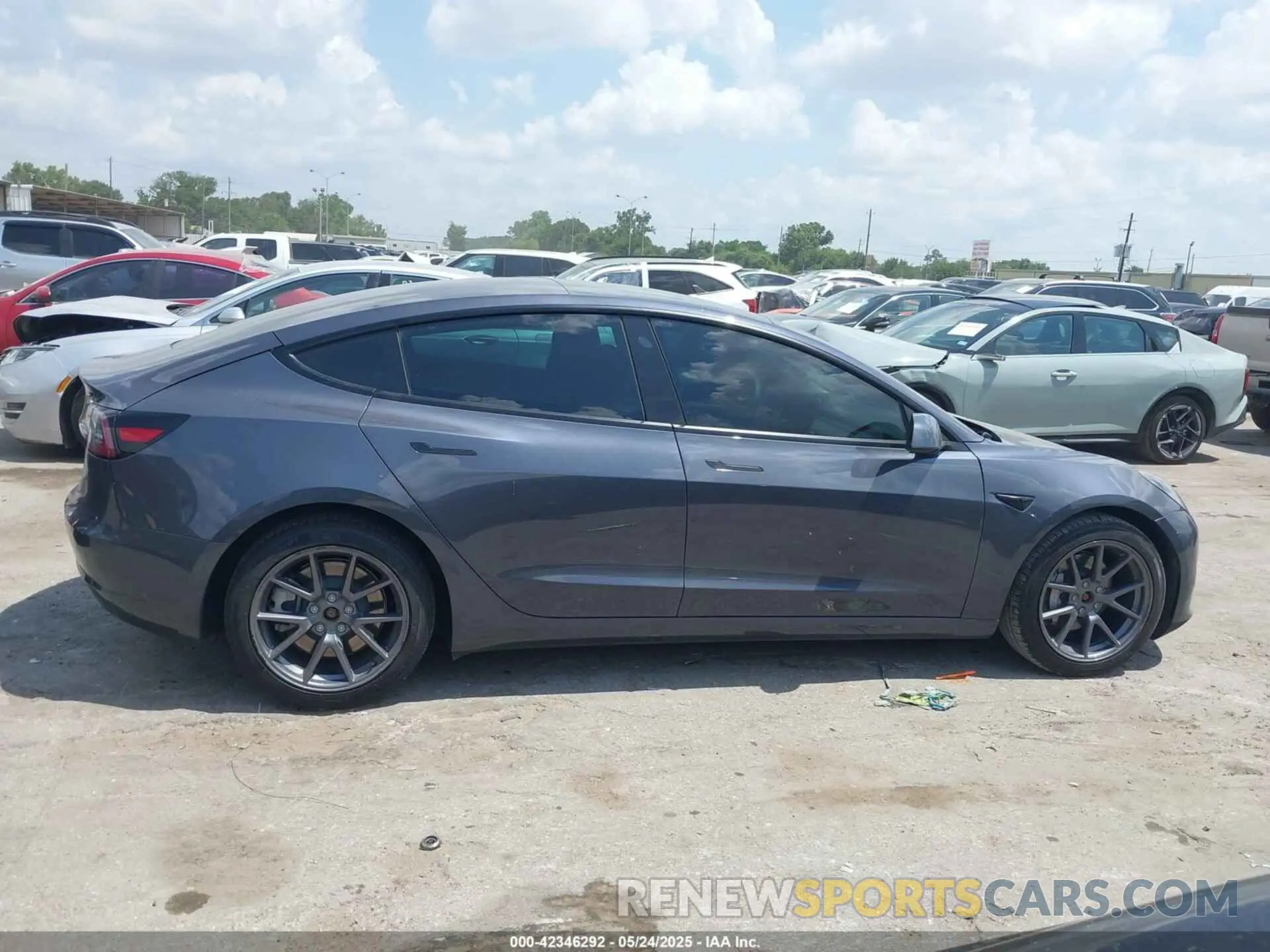 13 Photograph of a damaged car 5YJ3E1EB1NF266179 TESLA MODEL 3 2022