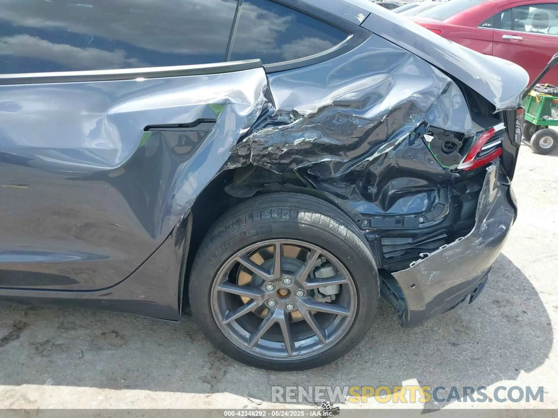 6 Photograph of a damaged car 5YJ3E1EB1NF266179 TESLA MODEL 3 2022