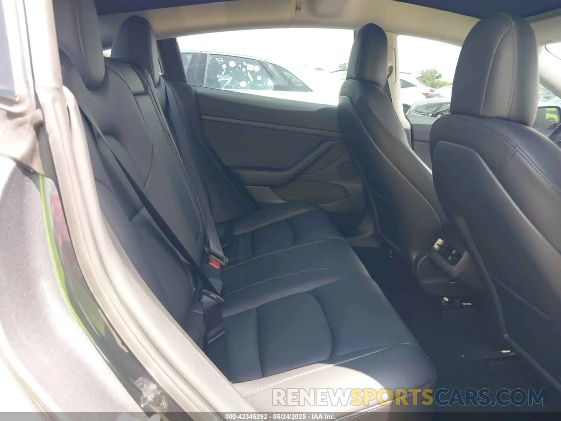 8 Photograph of a damaged car 5YJ3E1EB1NF266179 TESLA MODEL 3 2022