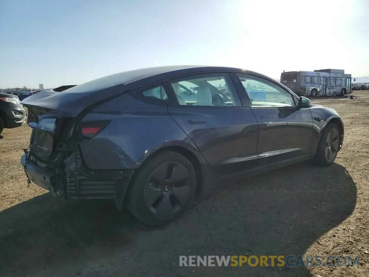 3 Photograph of a damaged car 5YJ3E1EB1NF270328 TESLA MODEL 3 2022
