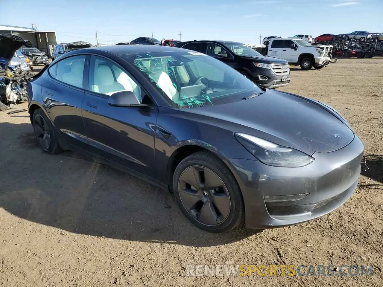 4 Photograph of a damaged car 5YJ3E1EB1NF270328 TESLA MODEL 3 2022