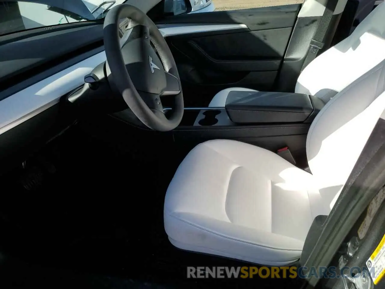 7 Photograph of a damaged car 5YJ3E1EB1NF270328 TESLA MODEL 3 2022