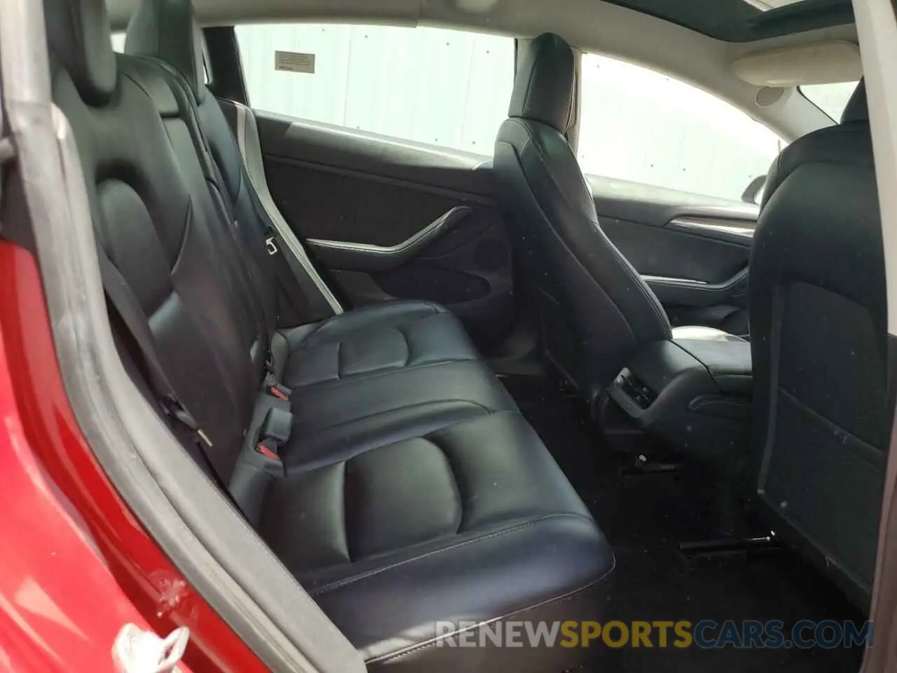 11 Photograph of a damaged car 5YJ3E1EB1NF286951 TESLA MODEL 3 2022