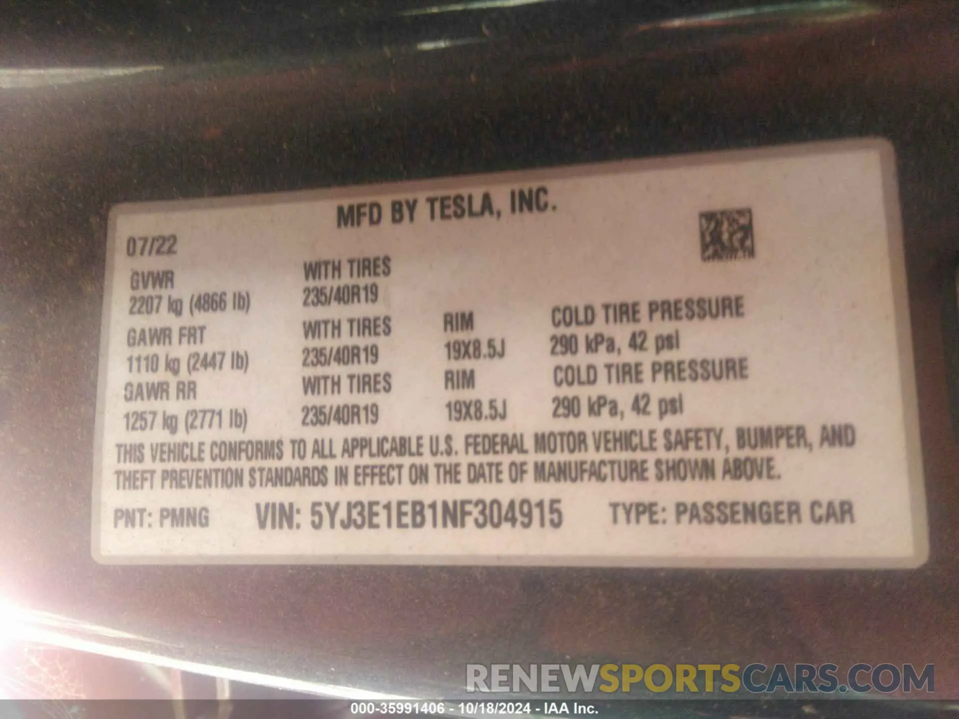 9 Photograph of a damaged car 5YJ3E1EB1NF304915 TESLA MODEL 3 2022