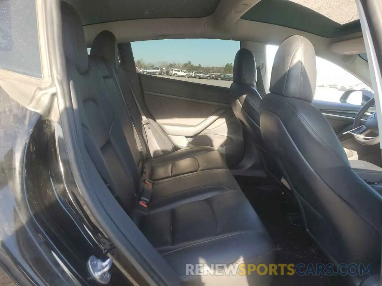 10 Photograph of a damaged car 5YJ3E1EB1NF314389 TESLA MODEL 3 2022