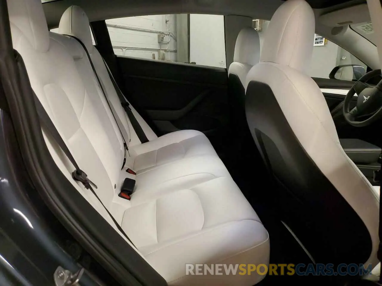 11 Photograph of a damaged car 5YJ3E1EB1NF317762 TESLA MODEL 3 2022