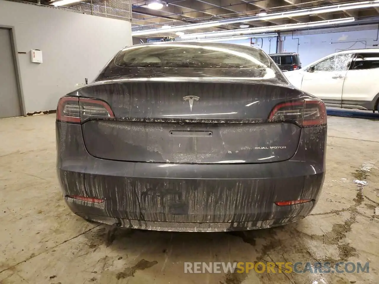 6 Photograph of a damaged car 5YJ3E1EB1NF317762 TESLA MODEL 3 2022