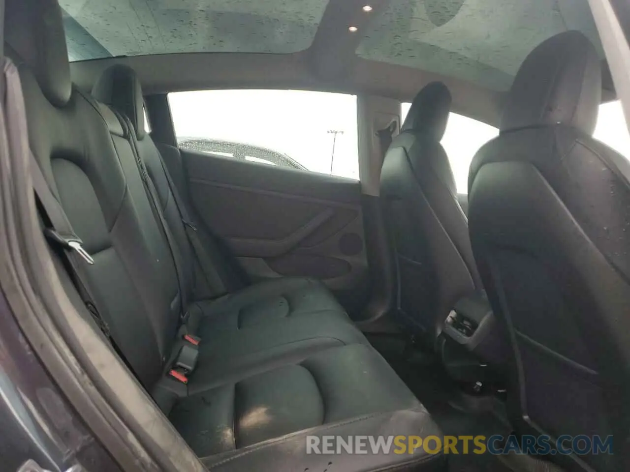 10 Photograph of a damaged car 5YJ3E1EB1NF321522 TESLA MODEL 3 2022