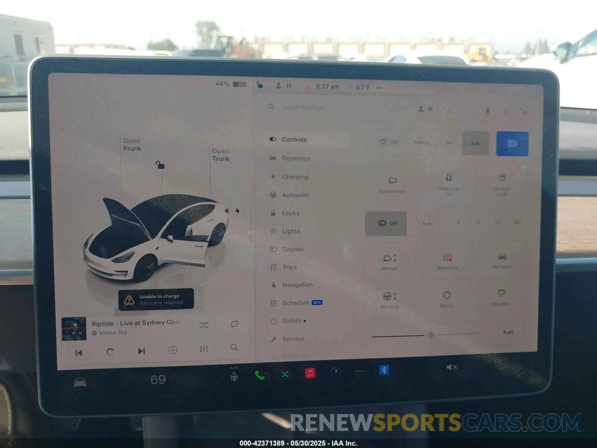 18 Photograph of a damaged car 5YJ3E1EB1NF332200 TESLA MODEL 3 2022