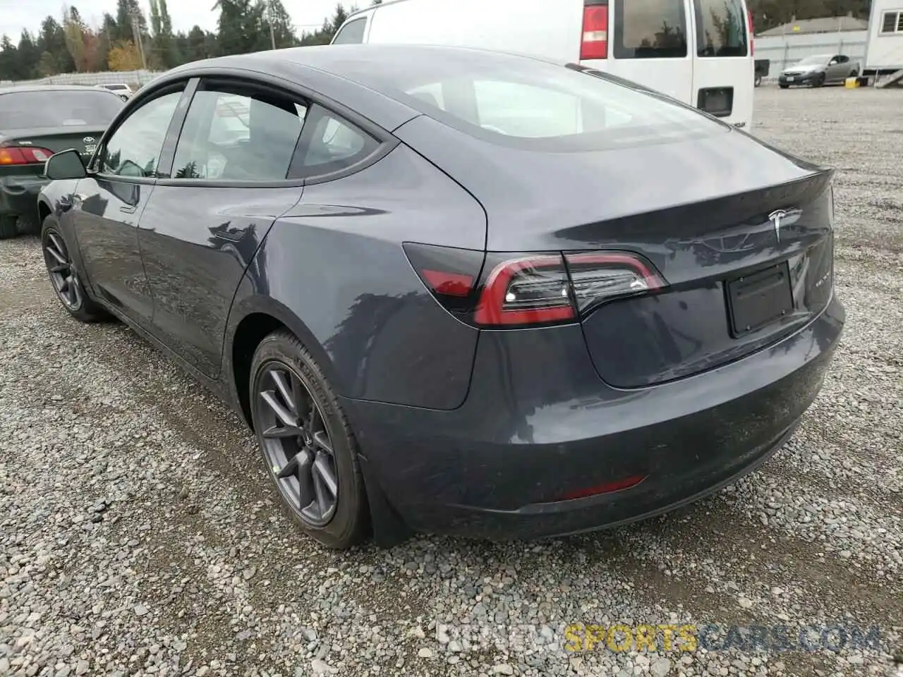 3 Photograph of a damaged car 5YJ3E1EB1NF334870 TESLA MODEL 3 2022