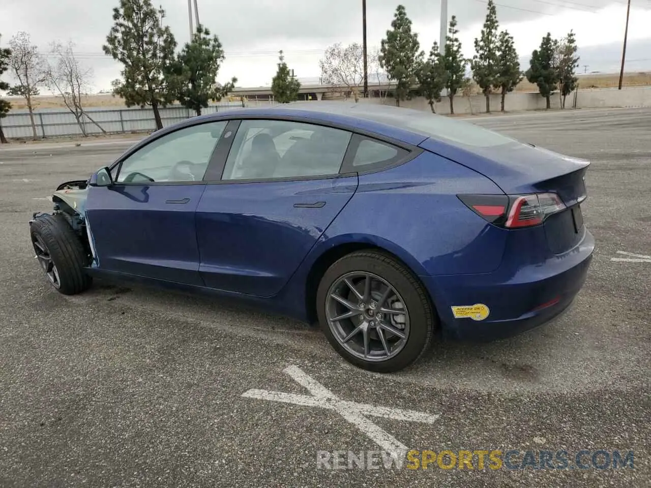 2 Photograph of a damaged car 5YJ3E1EB1NF341432 TESLA MODEL 3 2022