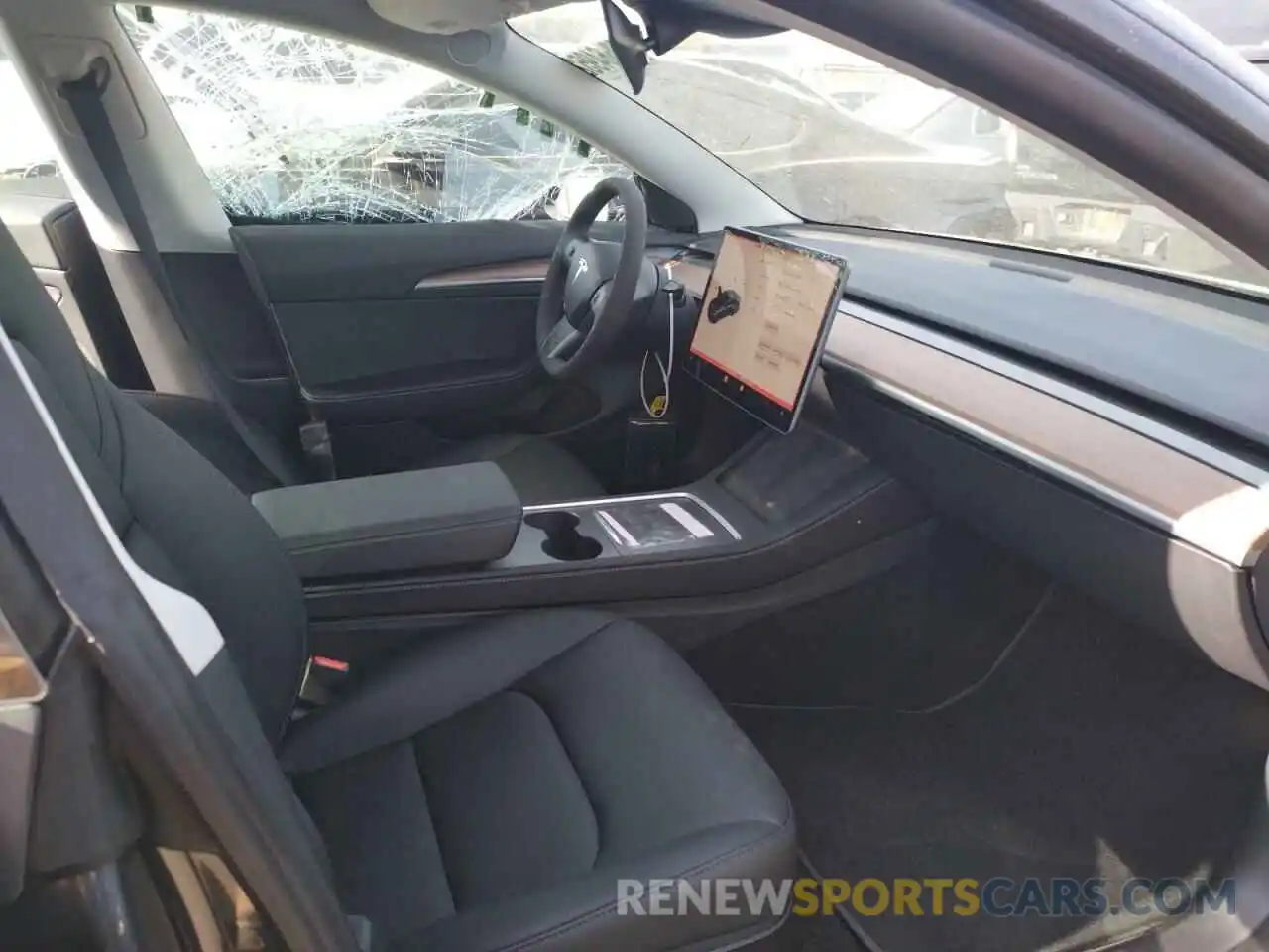 5 Photograph of a damaged car 5YJ3E1EB1NF363513 TESLA MODEL 3 2022