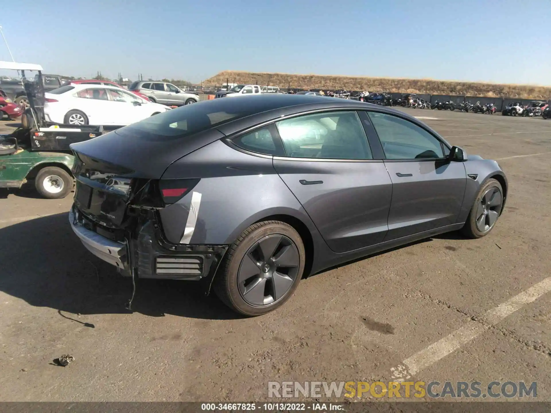 4 Photograph of a damaged car 5YJ3E1EB2NF106490 TESLA MODEL 3 2022