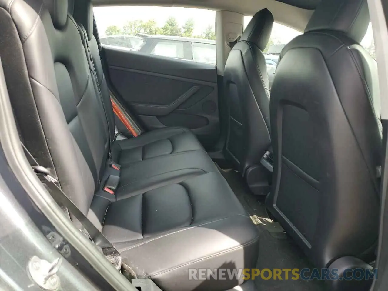 10 Photograph of a damaged car 5YJ3E1EB2NF111804 TESLA MODEL 3 2022