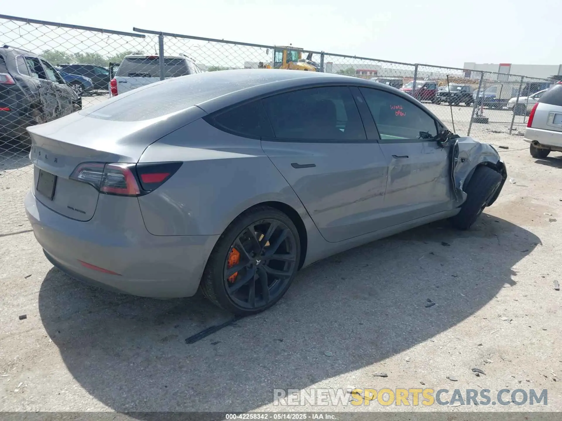 4 Photograph of a damaged car 5YJ3E1EB2NF115416 TESLA MODEL 3 2022