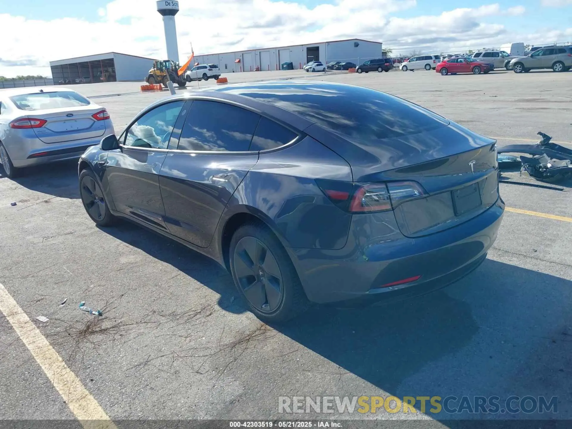 3 Photograph of a damaged car 5YJ3E1EB2NF126562 TESLA MODEL 3 2022