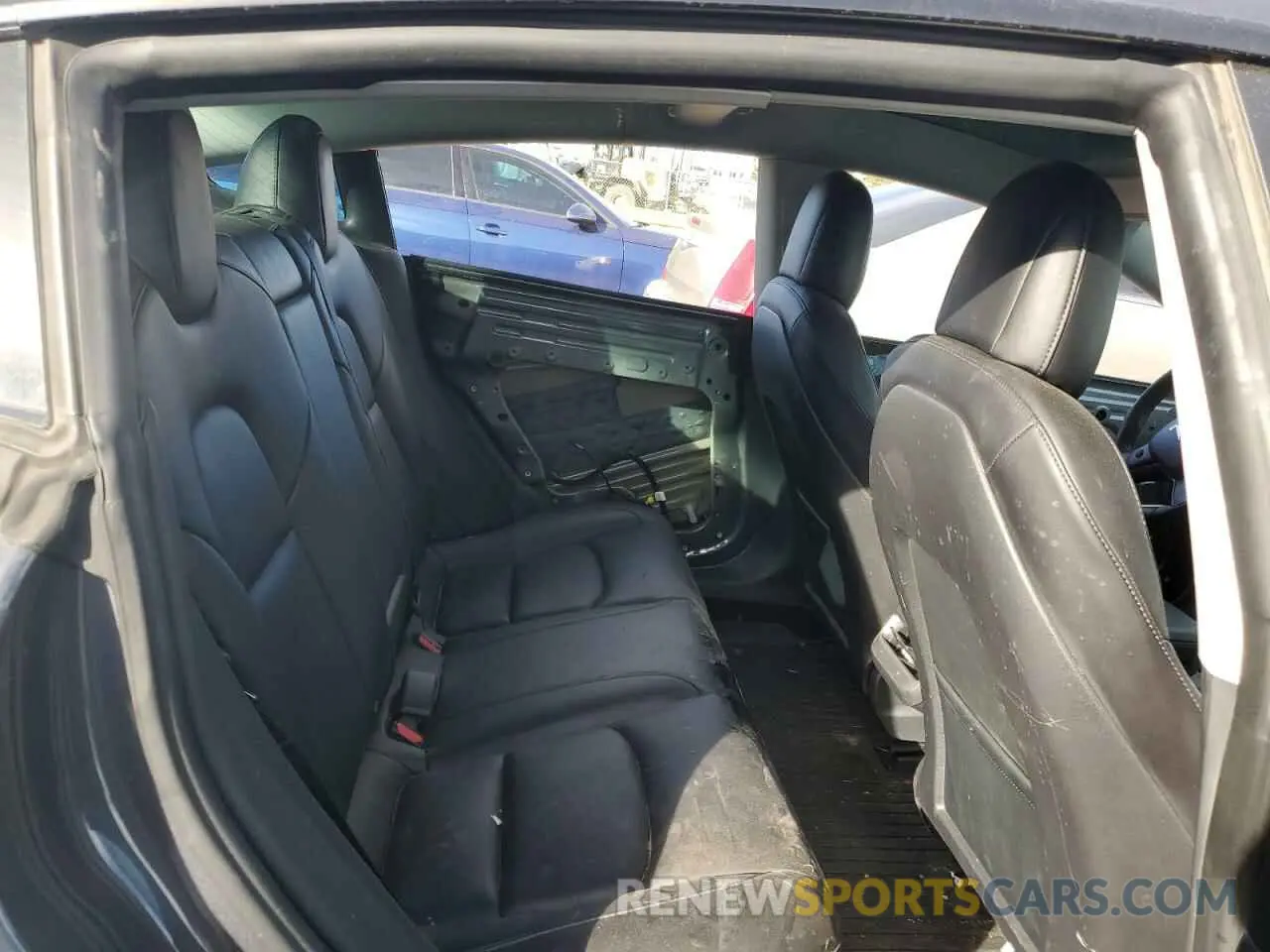 10 Photograph of a damaged car 5YJ3E1EB2NF127517 TESLA MODEL 3 2022