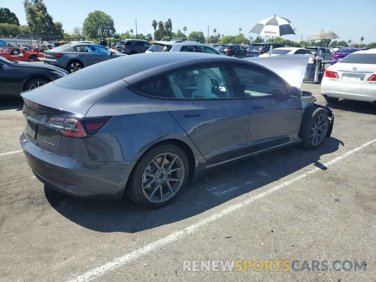 3 Photograph of a damaged car 5YJ3E1EB2NF132703 TESLA MODEL 3 2022