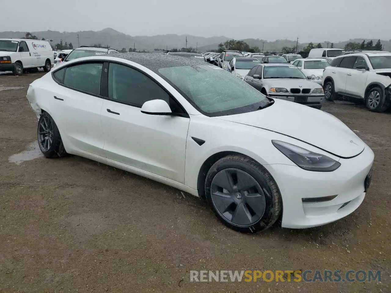 4 Photograph of a damaged car 5YJ3E1EB2NF159948 TESLA MODEL 3 2022