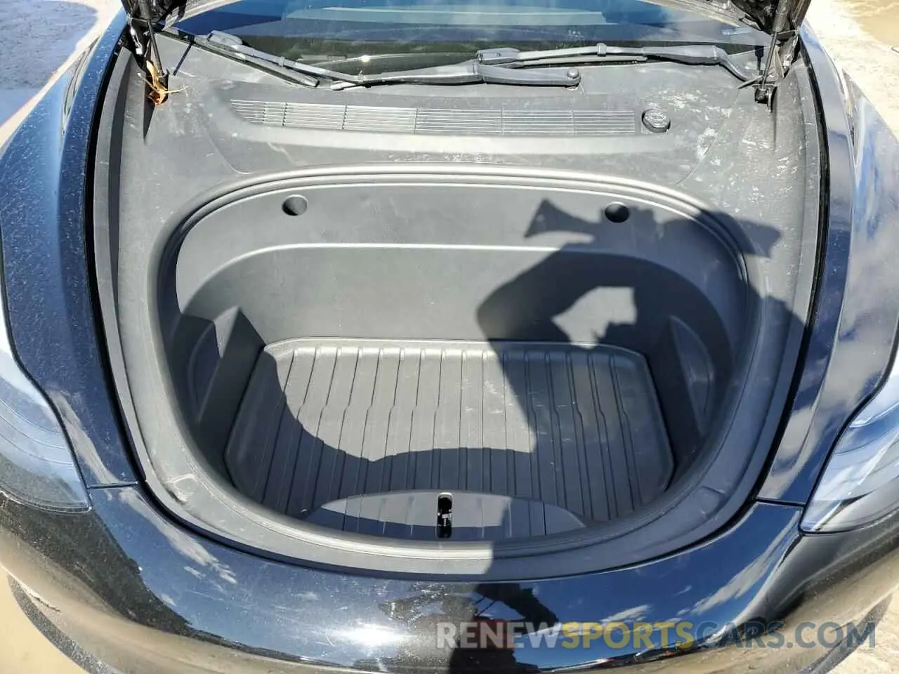 11 Photograph of a damaged car 5YJ3E1EB2NF160968 TESLA MODEL 3 2022