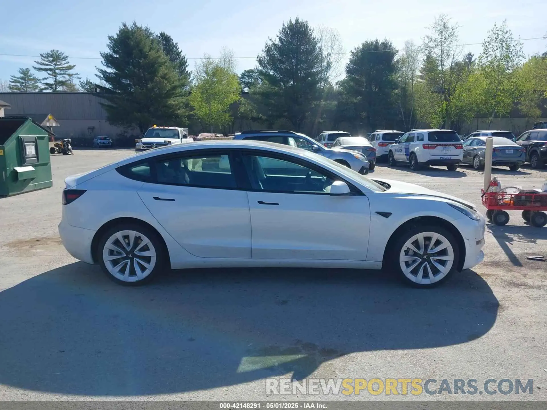 13 Photograph of a damaged car 5YJ3E1EB2NF170335 TESLA MODEL 3 2022