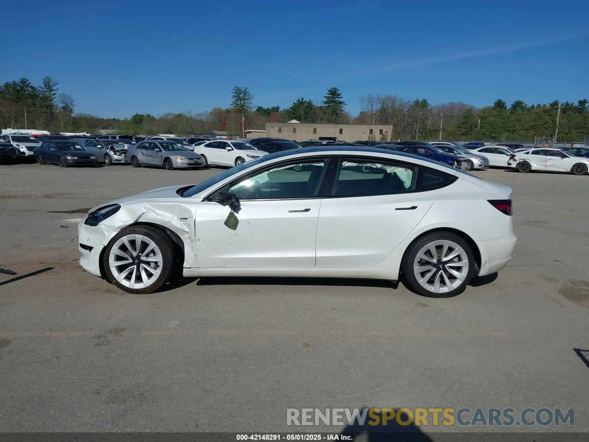 14 Photograph of a damaged car 5YJ3E1EB2NF170335 TESLA MODEL 3 2022