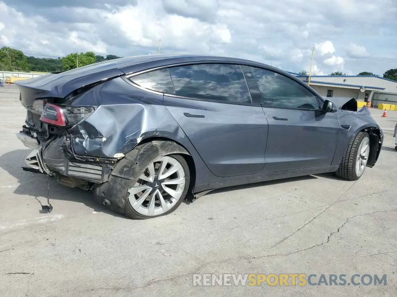 3 Photograph of a damaged car 5YJ3E1EB2NF186082 TESLA MODEL 3 2022