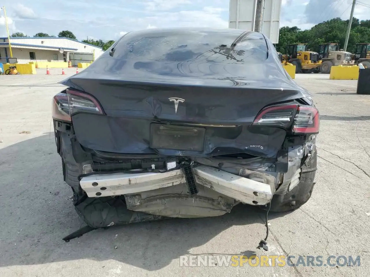 6 Photograph of a damaged car 5YJ3E1EB2NF186082 TESLA MODEL 3 2022