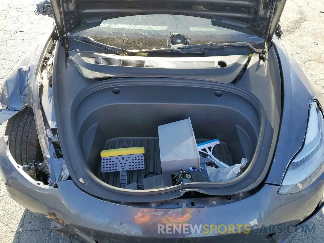 11 Photograph of a damaged car 5YJ3E1EB2NF192951 TESLA MODEL 3 2022
