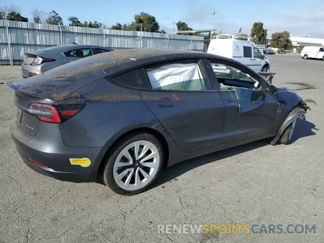 3 Photograph of a damaged car 5YJ3E1EB2NF192951 TESLA MODEL 3 2022