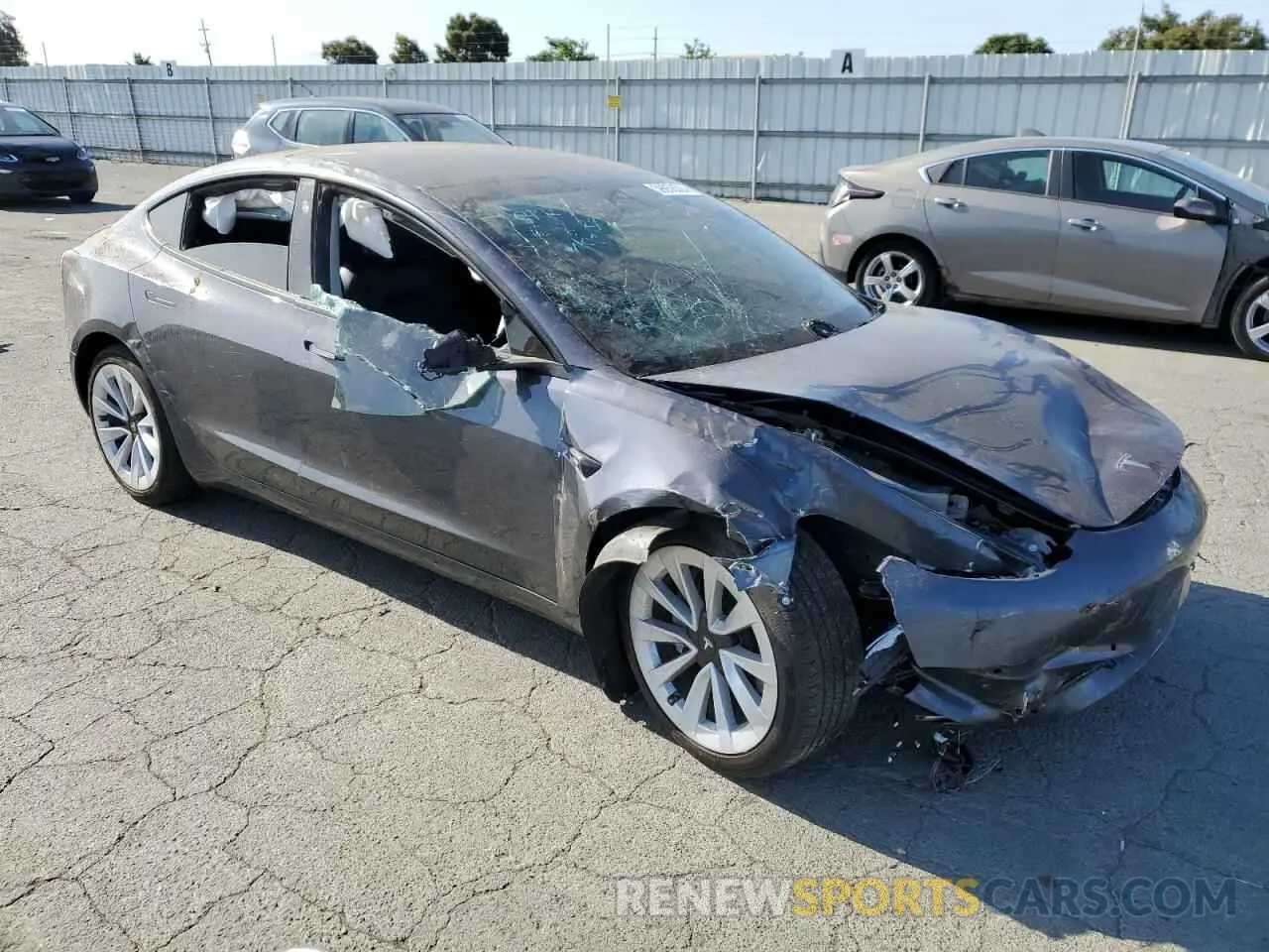 4 Photograph of a damaged car 5YJ3E1EB2NF192951 TESLA MODEL 3 2022