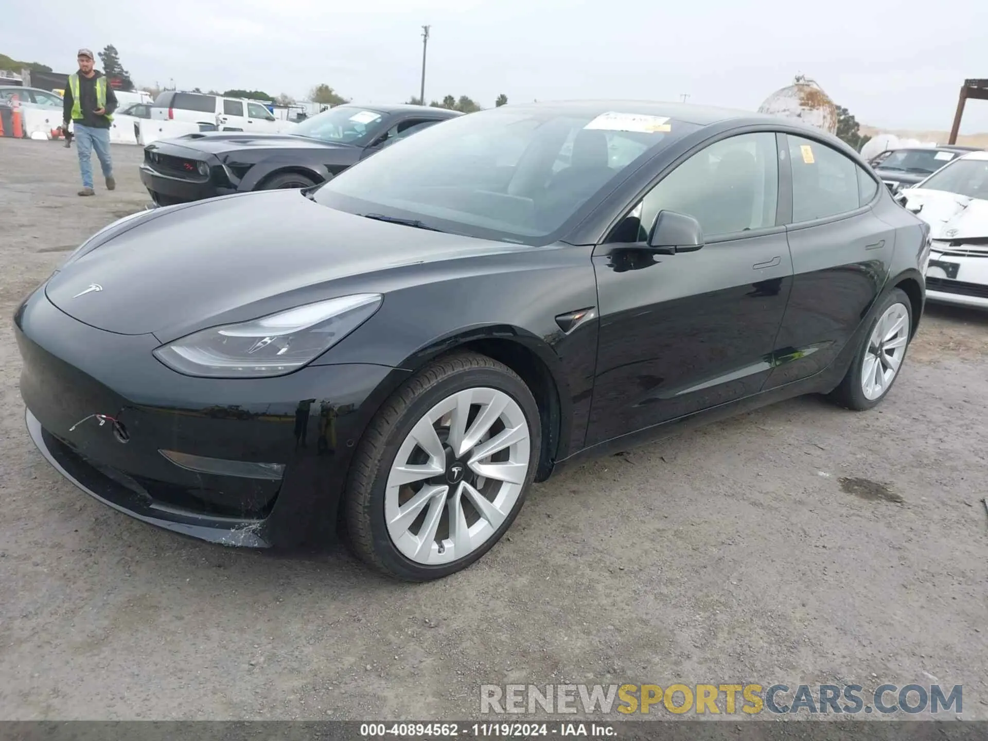2 Photograph of a damaged car 5YJ3E1EB2NF201437 TESLA MODEL 3 2022