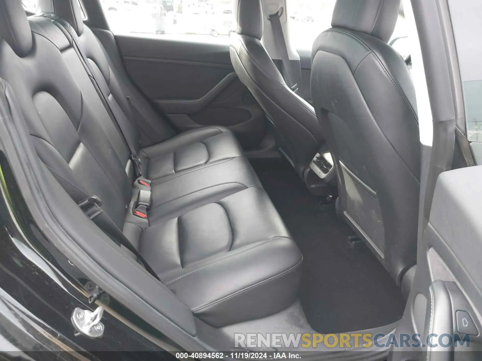 8 Photograph of a damaged car 5YJ3E1EB2NF201437 TESLA MODEL 3 2022