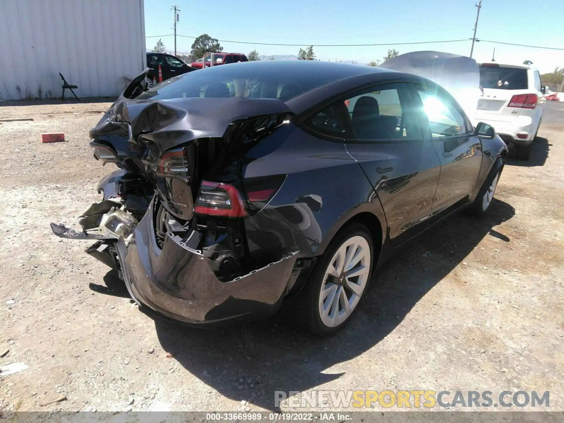 4 Photograph of a damaged car 5YJ3E1EB2NF234258 TESLA MODEL 3 2022