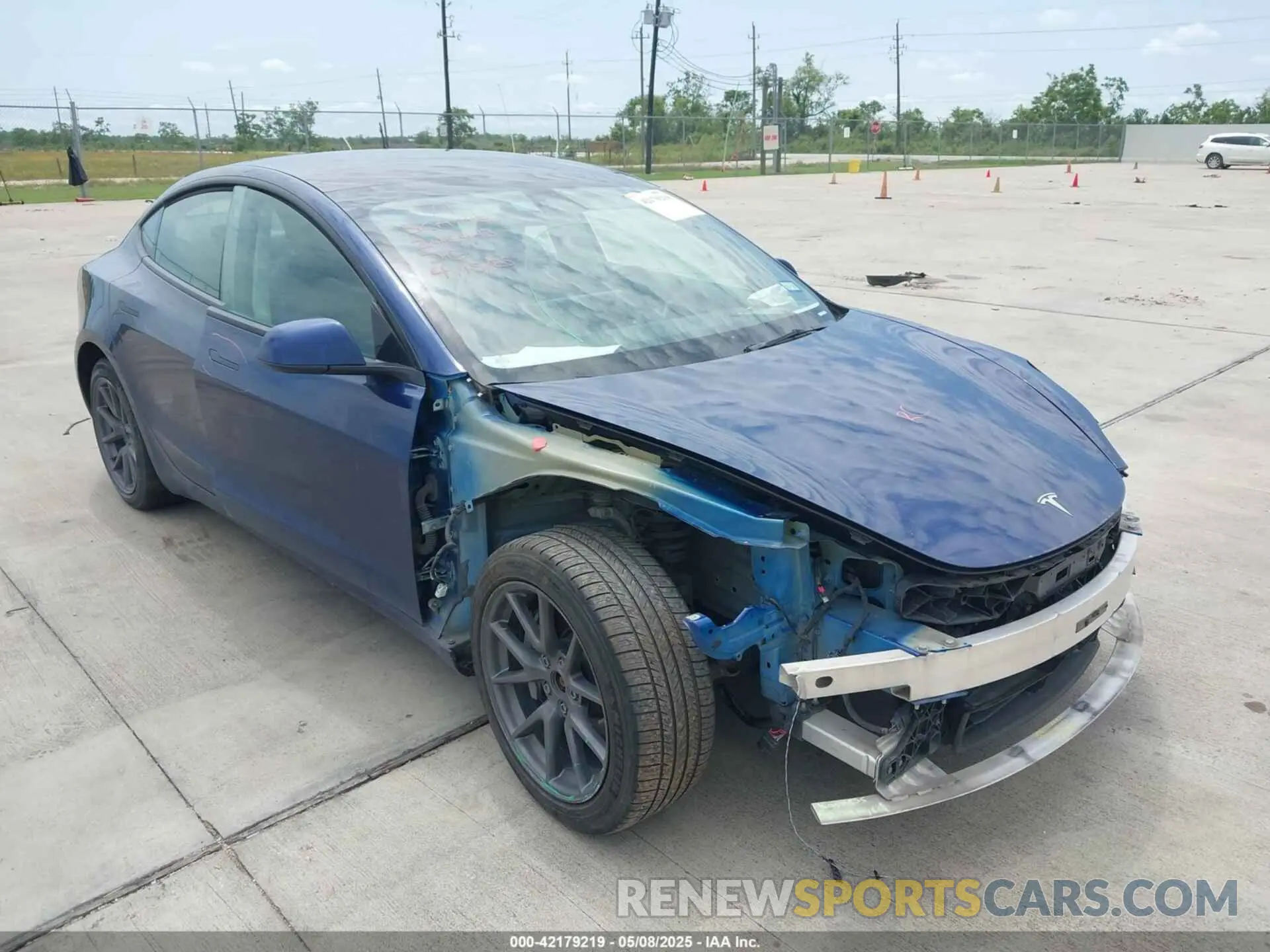 1 Photograph of a damaged car 5YJ3E1EB2NF246443 TESLA MODEL 3 2022
