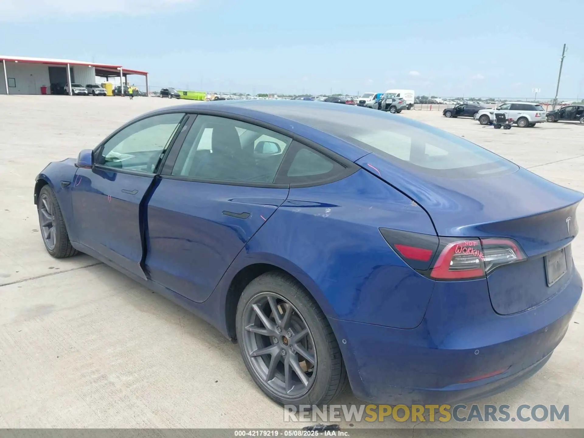 3 Photograph of a damaged car 5YJ3E1EB2NF246443 TESLA MODEL 3 2022