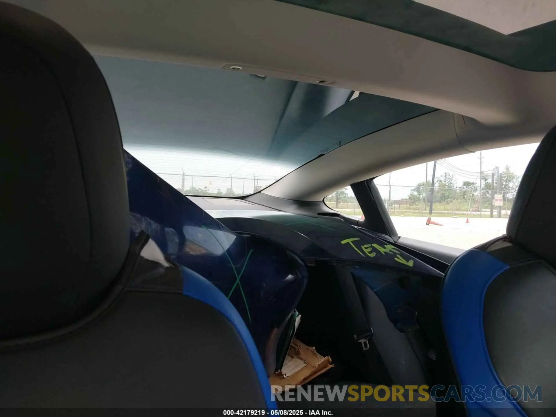 8 Photograph of a damaged car 5YJ3E1EB2NF246443 TESLA MODEL 3 2022