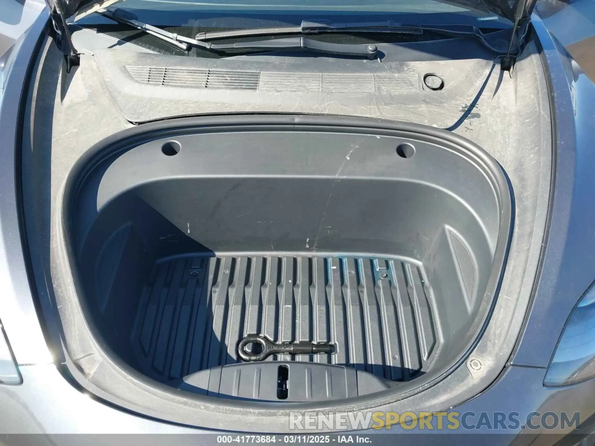 10 Photograph of a damaged car 5YJ3E1EB2NF251772 TESLA MODEL 3 2022