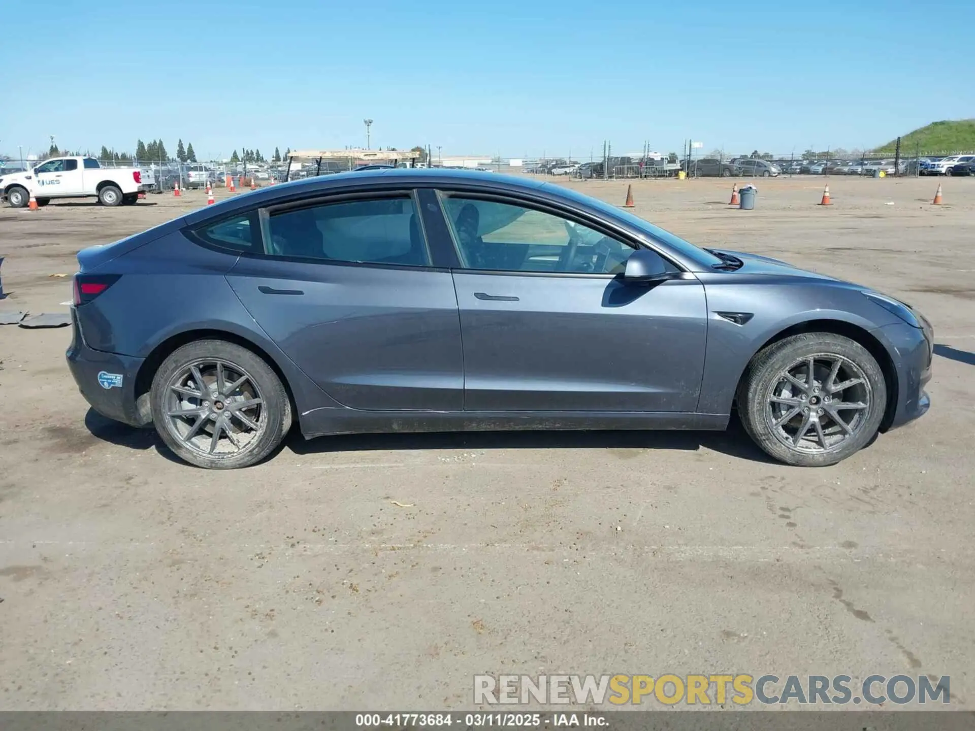 13 Photograph of a damaged car 5YJ3E1EB2NF251772 TESLA MODEL 3 2022