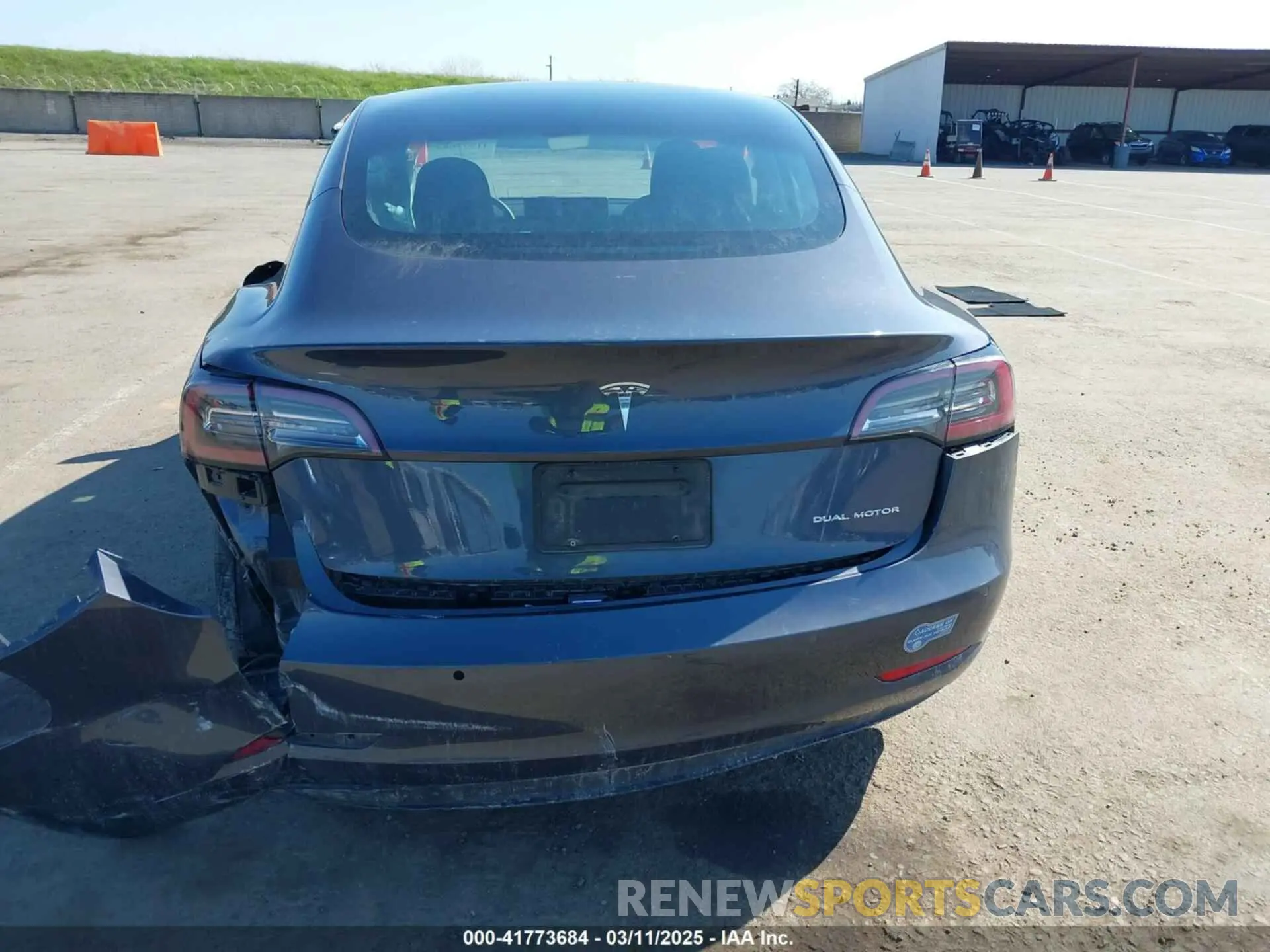 16 Photograph of a damaged car 5YJ3E1EB2NF251772 TESLA MODEL 3 2022