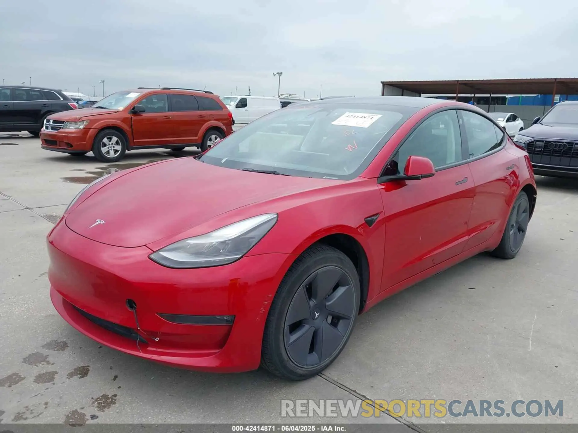 2 Photograph of a damaged car 5YJ3E1EB2NF267213 TESLA MODEL 3 2022